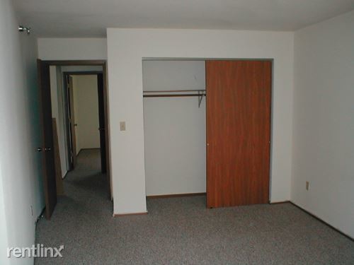 Building Photo - S78 W18655 Lions Park Dr