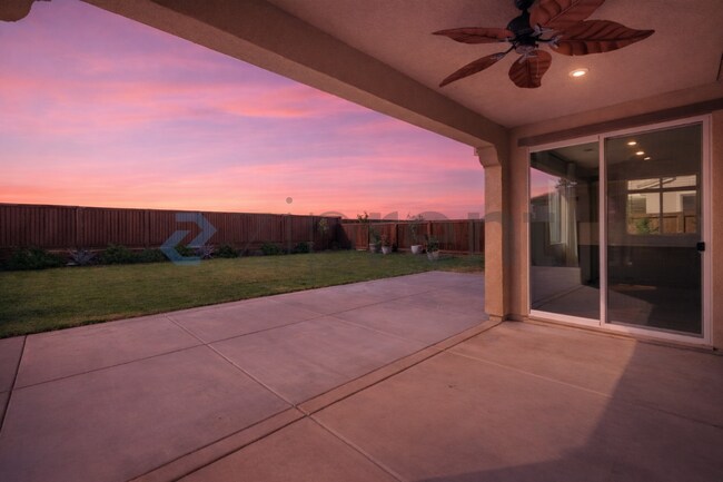 Building Photo - 1465 Blossom Way