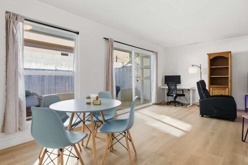 Building Photo - 4235 N 13th Pl