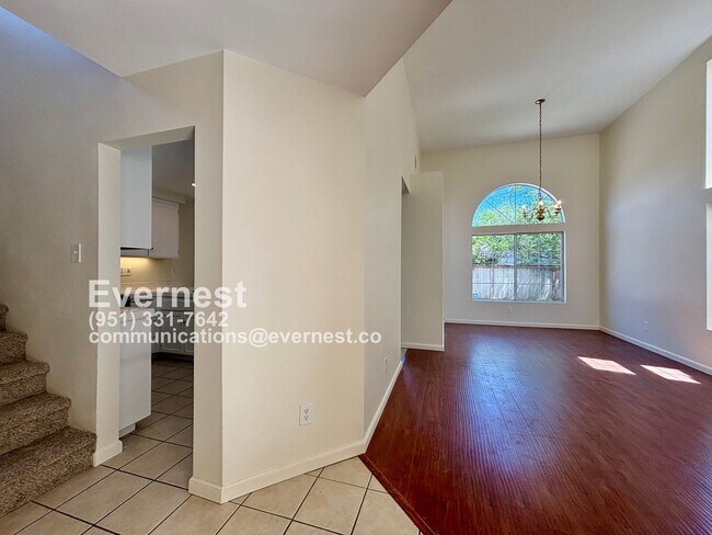 Building Photo - 3-Bedroom, 2.5-Bathroom Home with Modern A...
