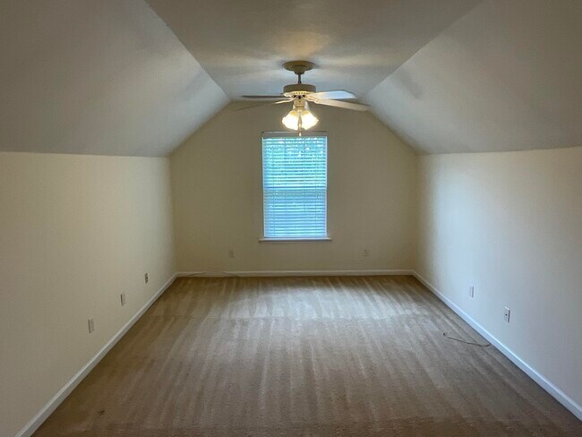 Building Photo - 375 Barnsley Dr