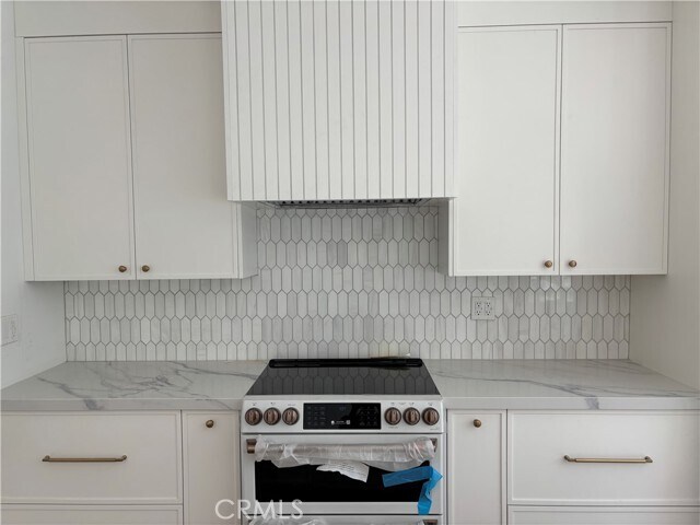 Building Photo - 4832 La Canada Blvd
