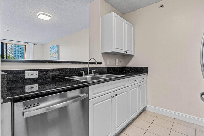Building Photo - 651 Okeechobee Blvd