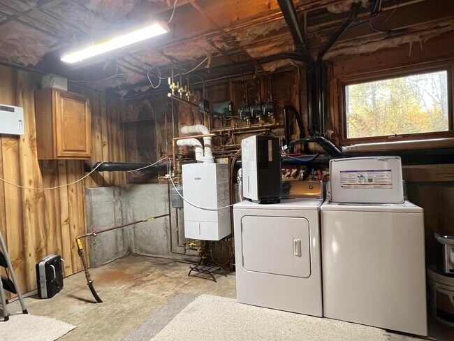 Building Photo - 78 Saco Pines Rd