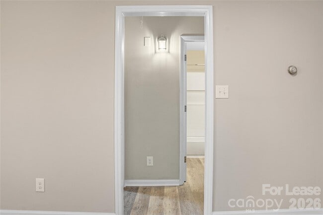 Building Photo - 300 E Gold St