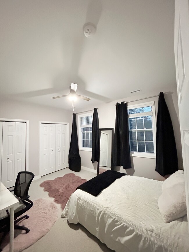 Building Photo - 5410 Ives Pl