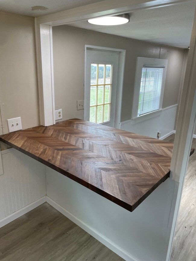 Building Photo - 2 BED 1 BATH LOCATED IN EAGLE SPRINGS