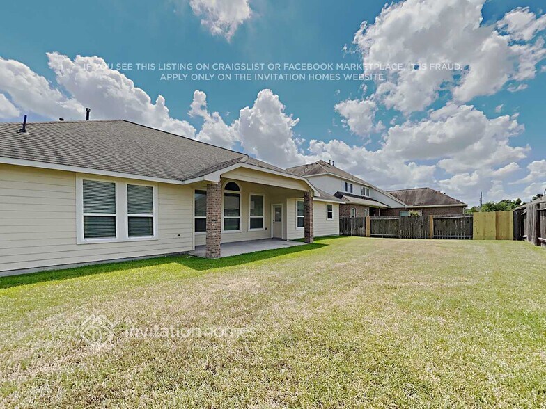 Building Photo - 30711 Academy Trace Dr