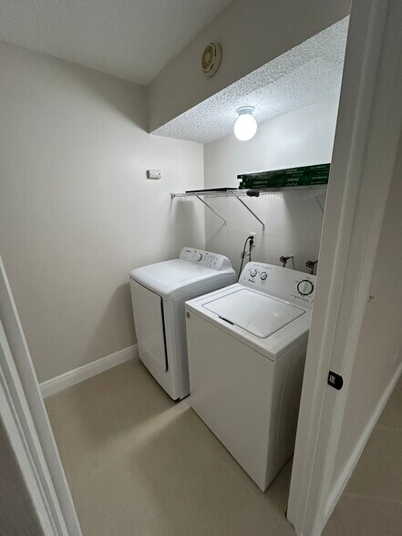 Building Photo - 11487 SW 109th Rd