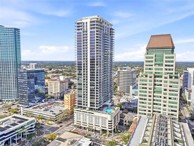 Building Photo - 275 1st Ave S