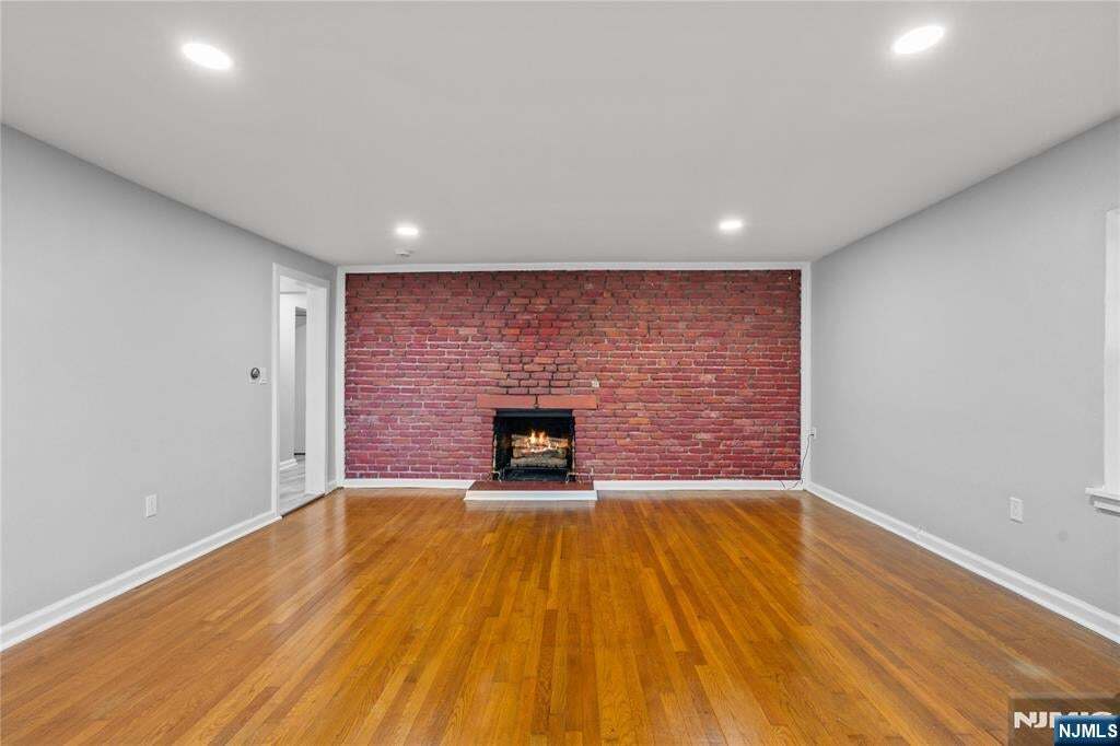 Building Photo - 15 N 17th St