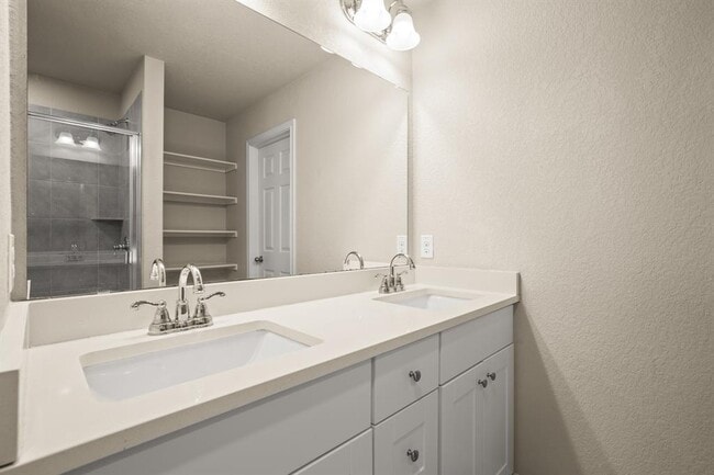 Building Photo - 1700 W Broade St