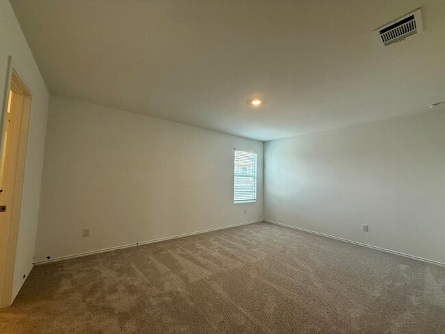 Building Photo - 168 Zircon Ln