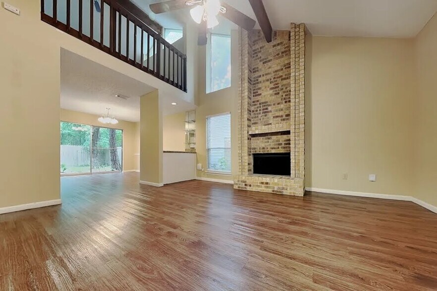 Building Photo - 11 Brentwood Oaks Ct