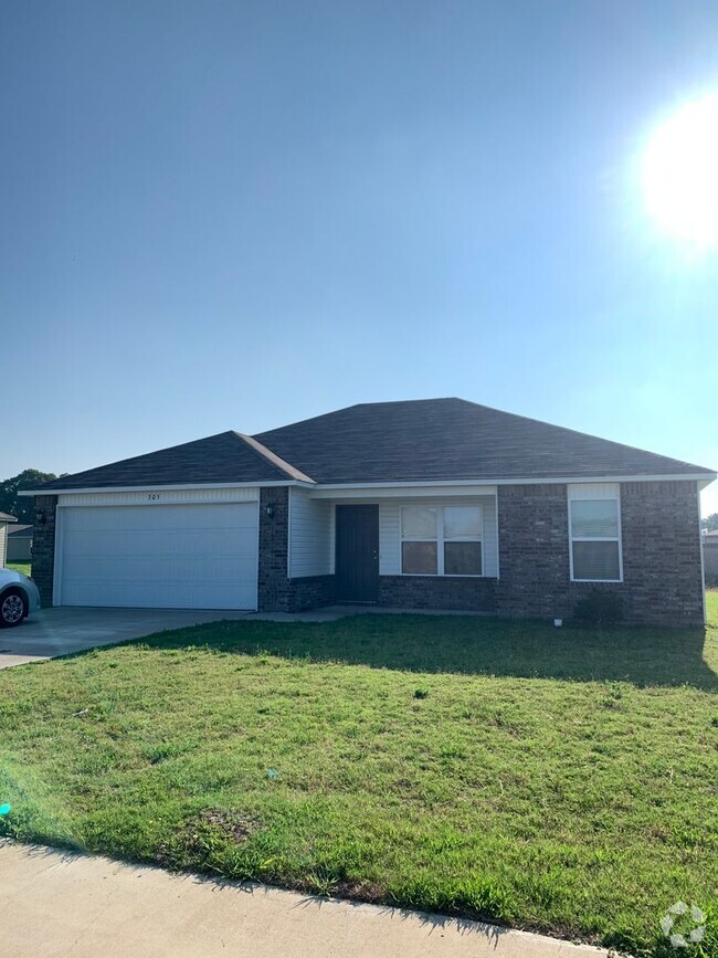 Building Photo - 3 Bed/2Bath- Brookland, AR