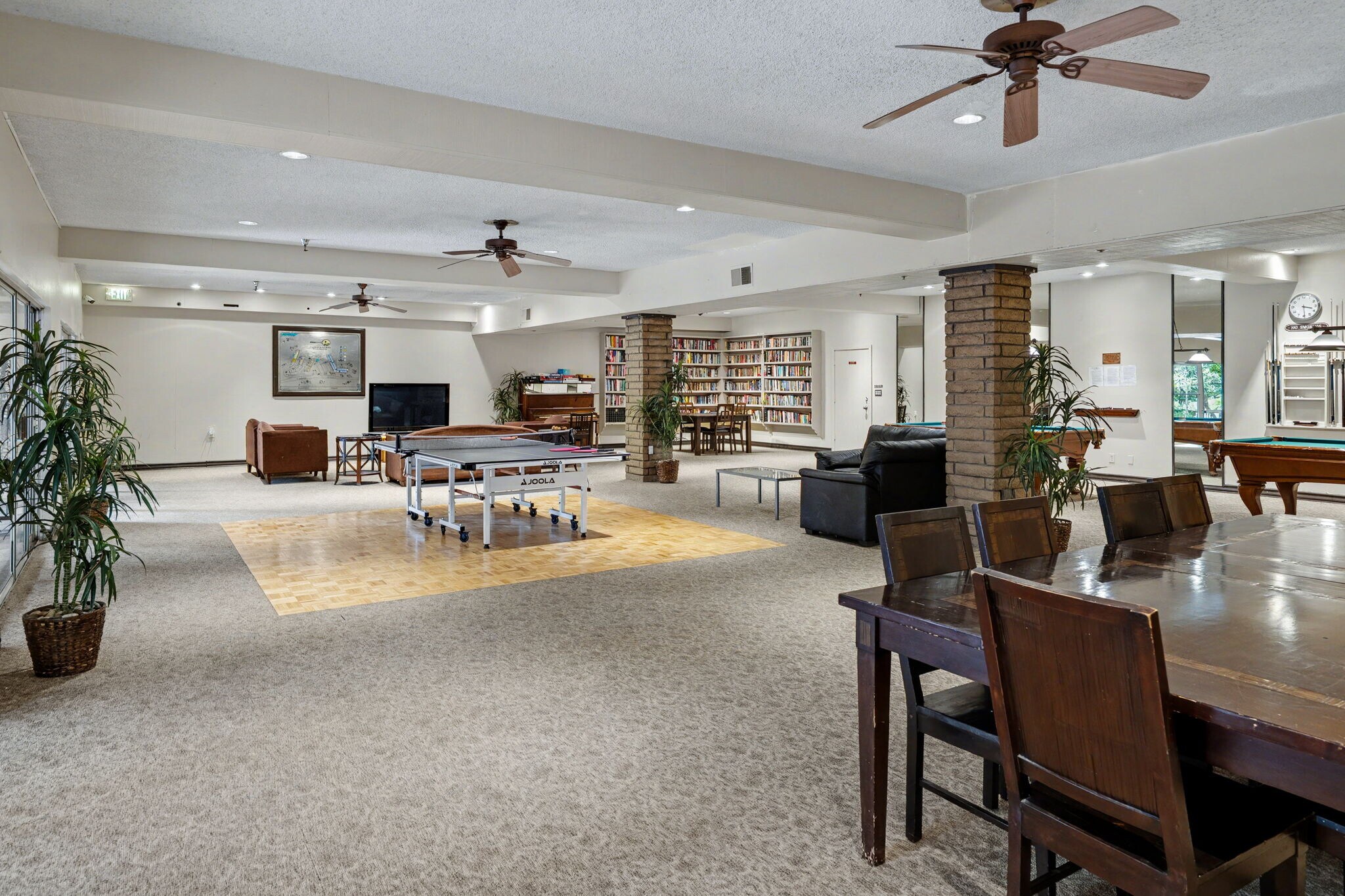 Building Photo - 2700 Cahuenga Blvd E