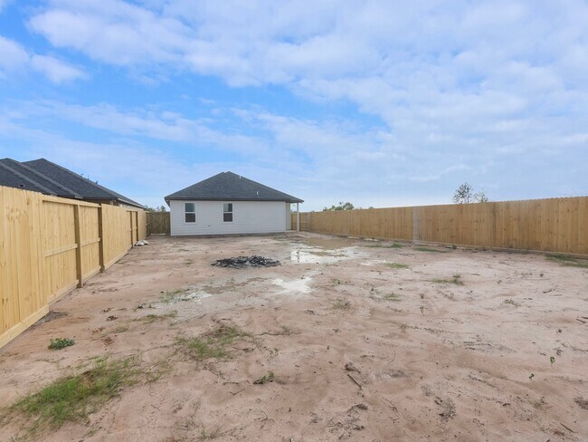 Building Photo - 327 Rd 5840