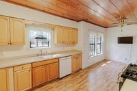 Building Photo - 1150 N Bowie St