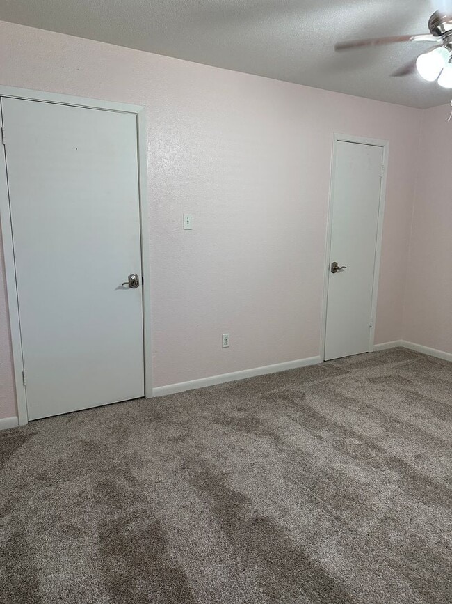 Building Photo - 1500 Olympia Way