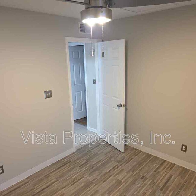 Building Photo - 737 N Hite Ave