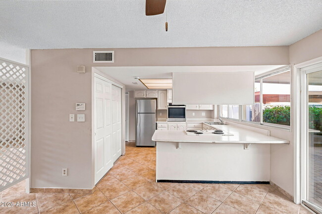 Building Photo - 7849 N 49th Ave