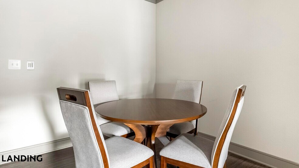 Building Photo - 18021 Kingsland Blvd