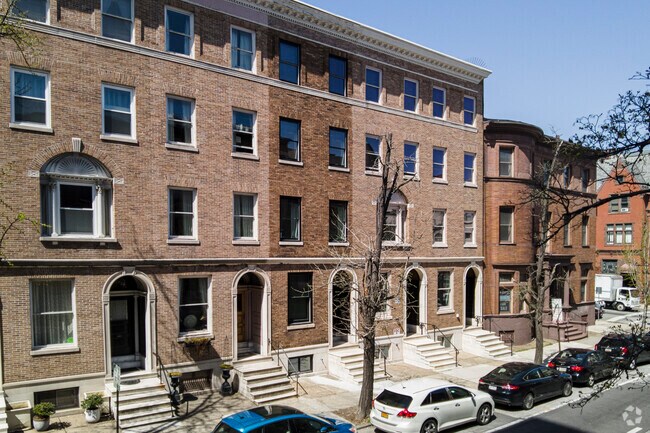 Building Photo - The Calvert