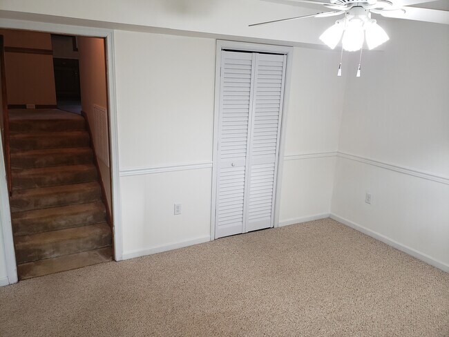 LL Family Room - 120 S Blettner Ave