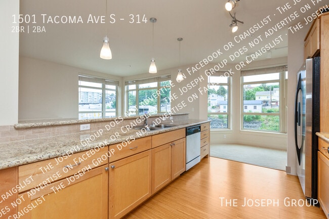 Building Photo - 1501 Tacoma Ave S