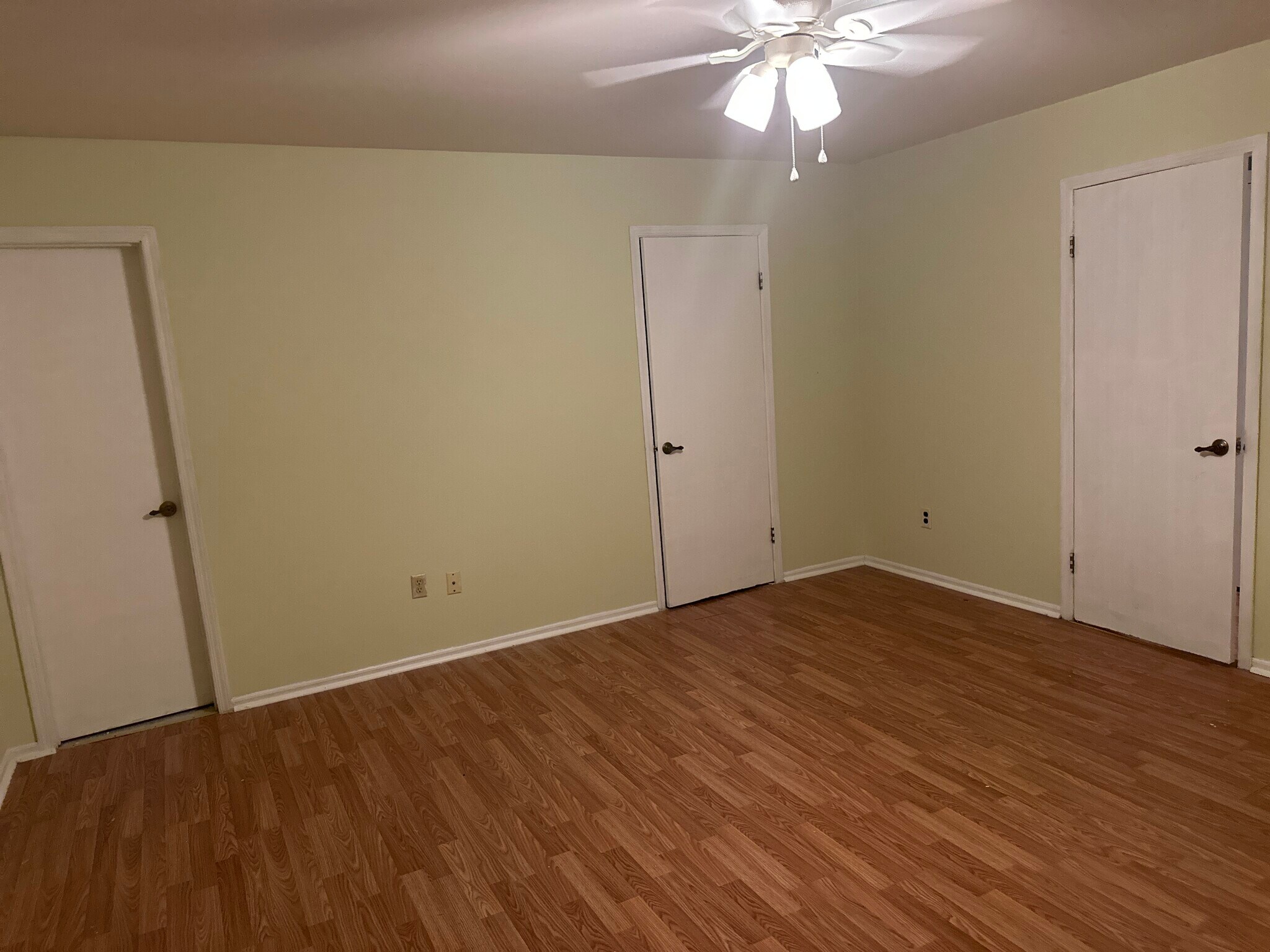 Building Photo - 209 Maple Hill Dr