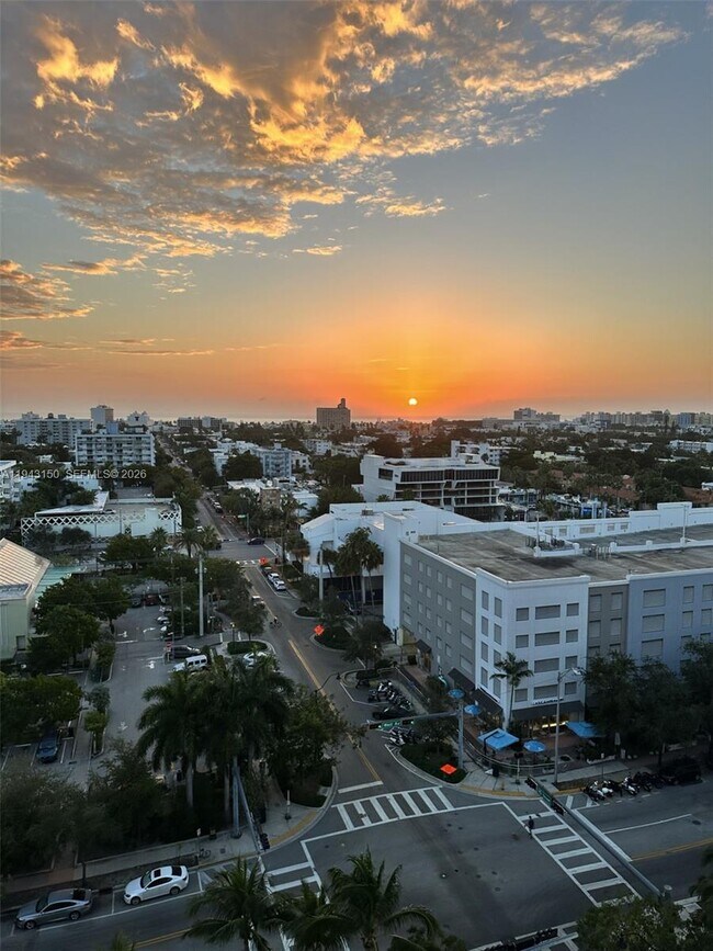 Building Photo - 1000 West Ave