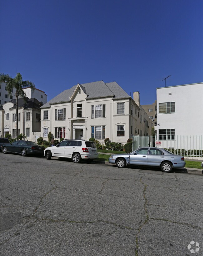 Primary Photo - 921 S Serrano Ave