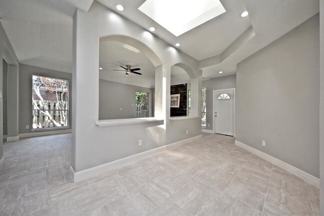 Building Photo - 21015 Eagle Bend