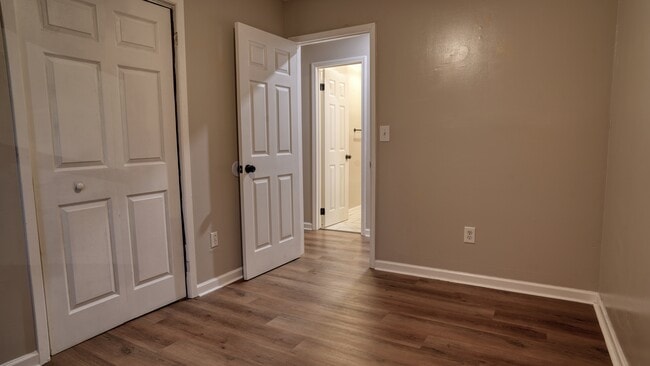 Building Photo - 6343 Cadbury Dr NW