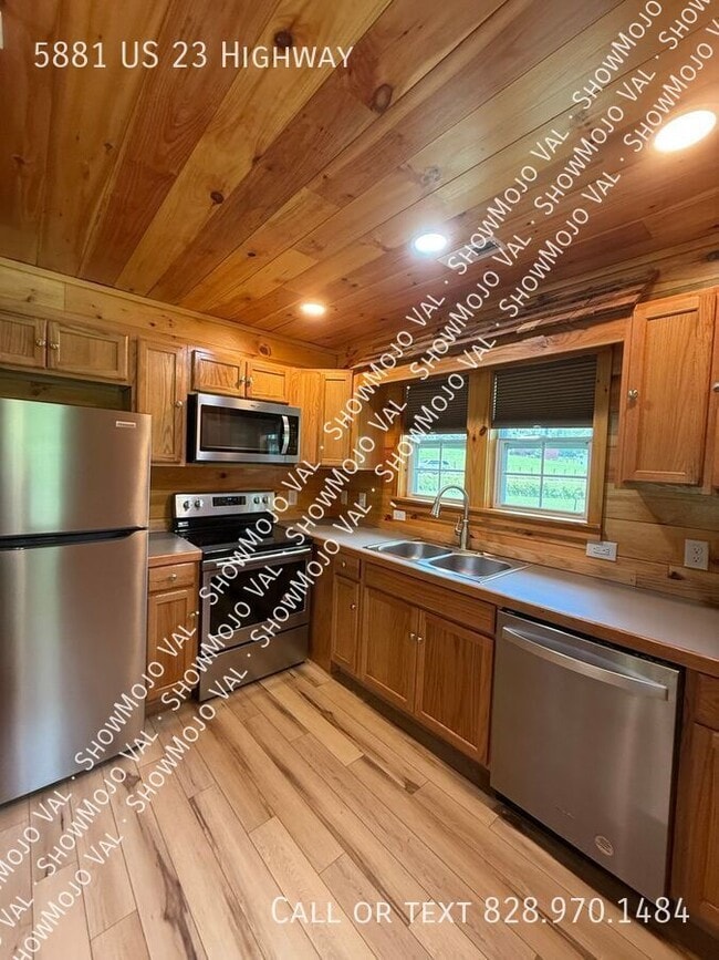 Building Photo - 5881 US-23 ALT