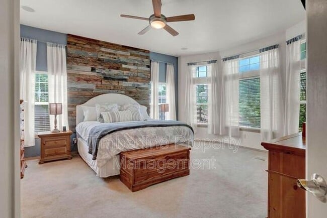 Building Photo - 2030 Silver Creek Dr