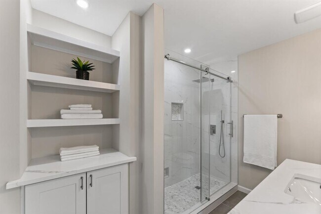 Building Photo - 7603 Barcelona Cove