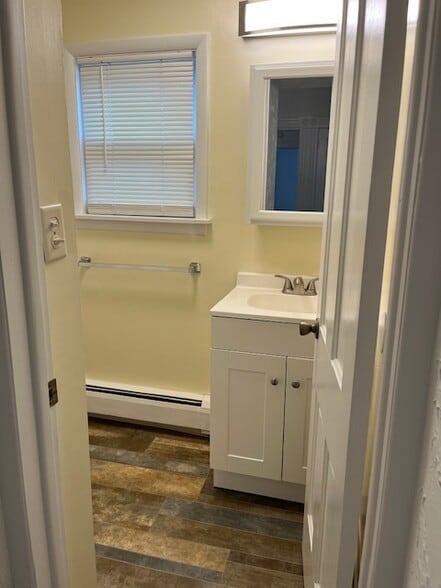 View from bathroom door. - 406 Poplar St