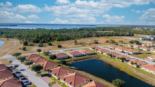 Building Photo - 1736 Pacific Rd