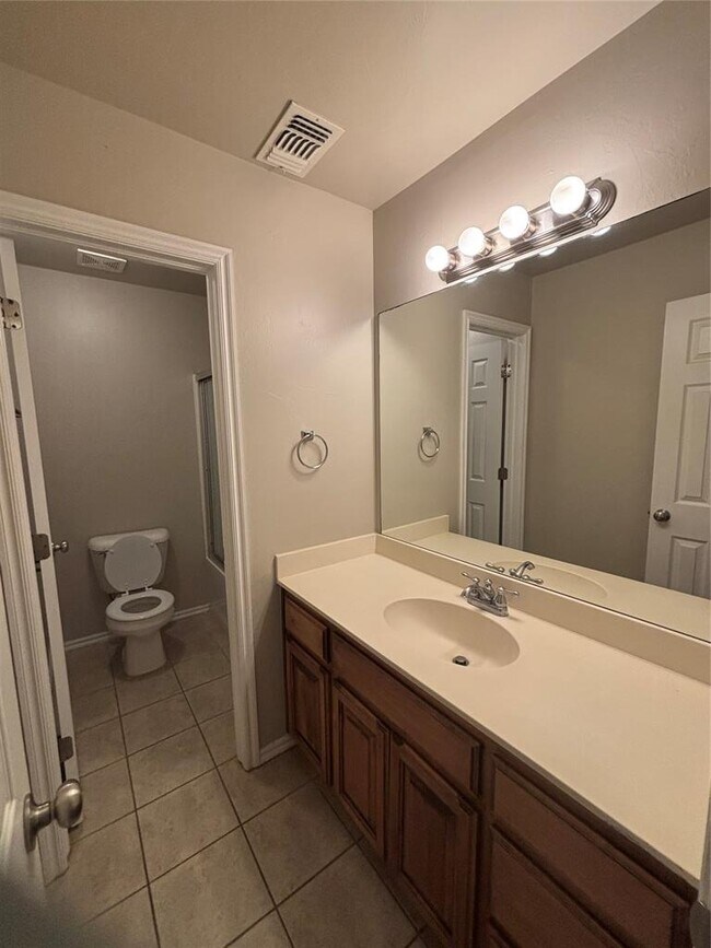 Building Photo - 3005 Grant Rd