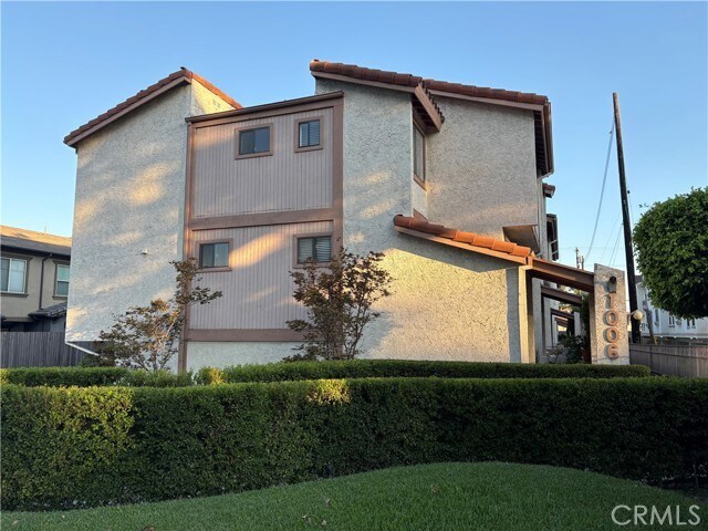 Building Photo - 1006 Arcadia Ave