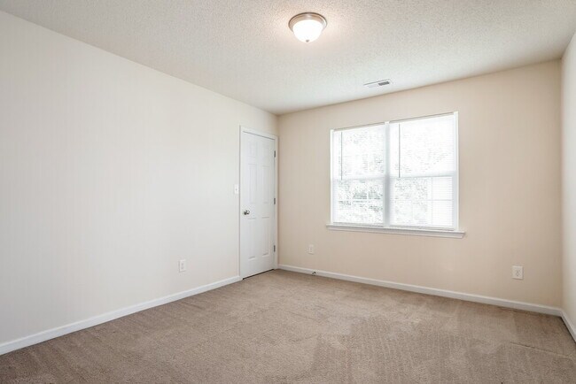 Building Photo - 1056 S Philwood Ct