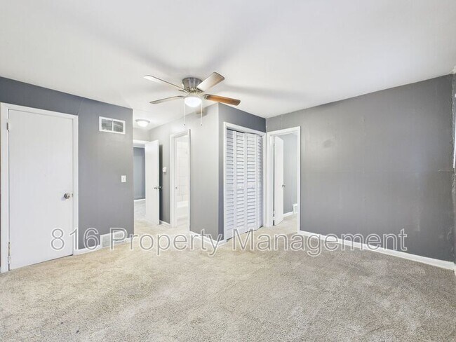 Building Photo - 7424 Bellefontaine Ave