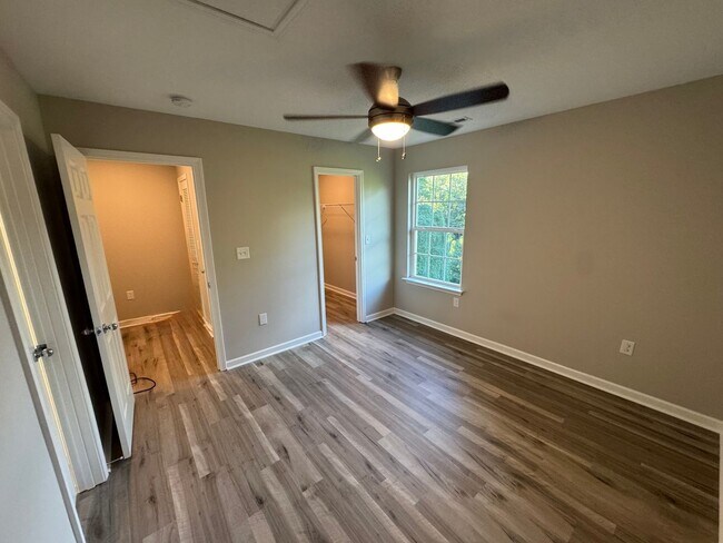 Building Photo - 147 Waddell Cir