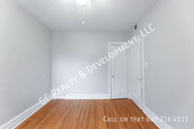 Building Photo - ***MOVE IN SPECIAL - 2 WEEKS FREE RENT / 3...
