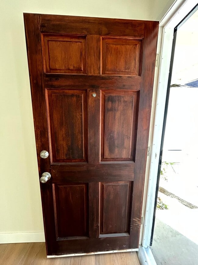 Building Photo - Spacious 4-Bed, 2-Bath Home with a Large Backyard in Prime West Hills!