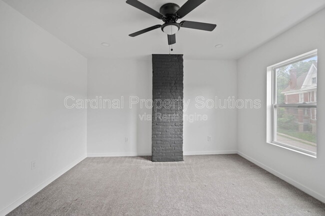 Building Photo - 433 Dorchester Ave