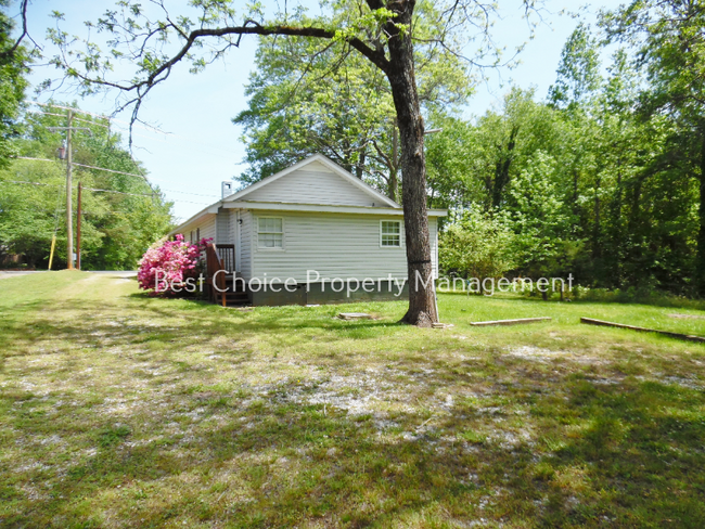 Building Photo - 3931 Locust Hill Rd