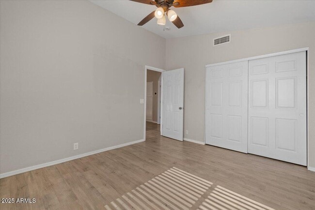 Building Photo - 9416 E Sutton Dr