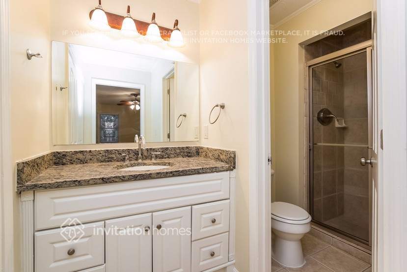 Building Photo - 945 Daisy Ct NW